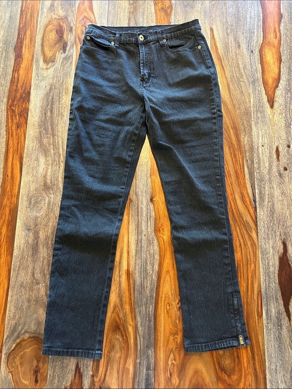 DG2 by Diane Gilman Black Straight Zippered Jeans